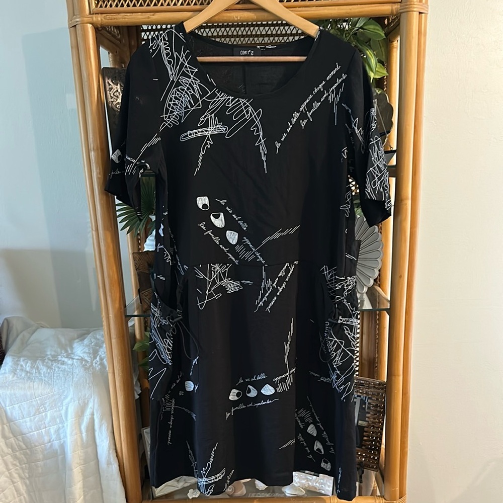NWOT COMFY USA Black Graphic Print Womens Dress‎